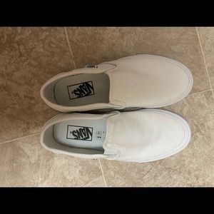 Vans tennis sneakers size 7.5 brand new in box white